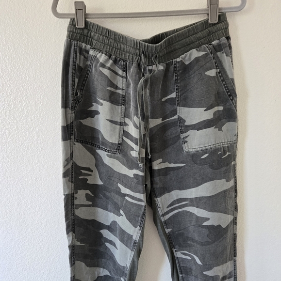 Splendid Boardwalk Jogger Camo Print  Linen Blend Olive Green size Large - Picture 3 of 16